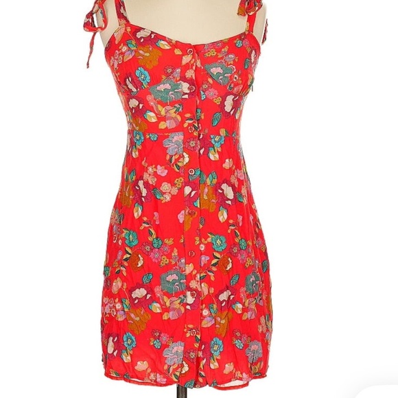 The‎ Andamane Red Floral Mini dress Size Small - Picture 1 of 4